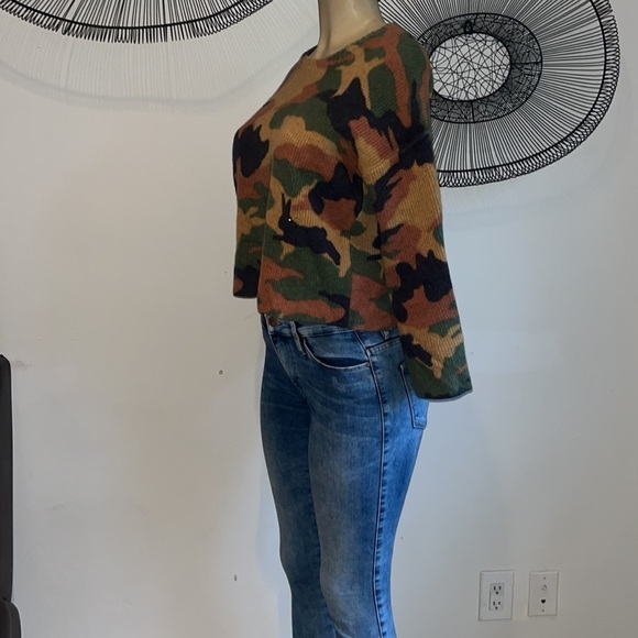 Cottontail Camo Wide-Sleeve Sweater - Picture 7 of 11
